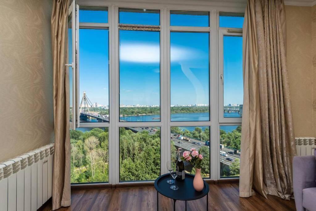 Apartments With Crazy Panoramic View Of The Dniepr Κίεβο Εξωτερικό φωτογραφία